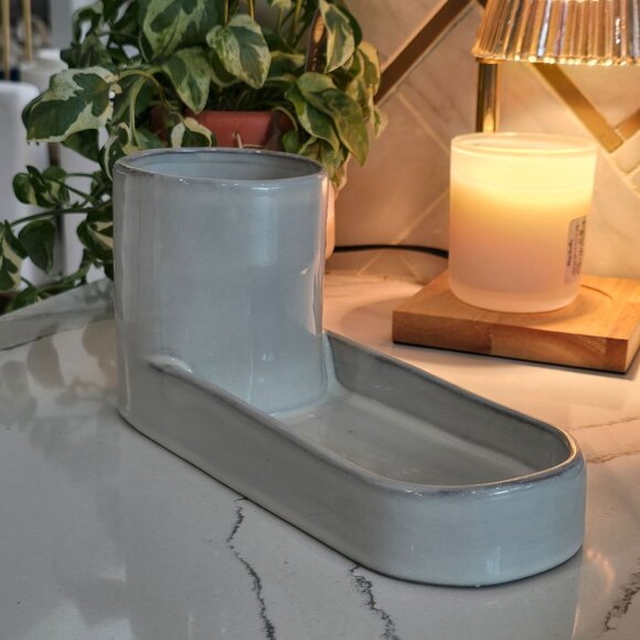 Hearth & Hand Ceramic sink caddy kitchen or bathroom sink organizer - Picture 3 of 6